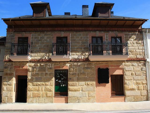 Alojamiento turístico EL ALMENDRO DE MARIA en PONFERRADA, LEÓN