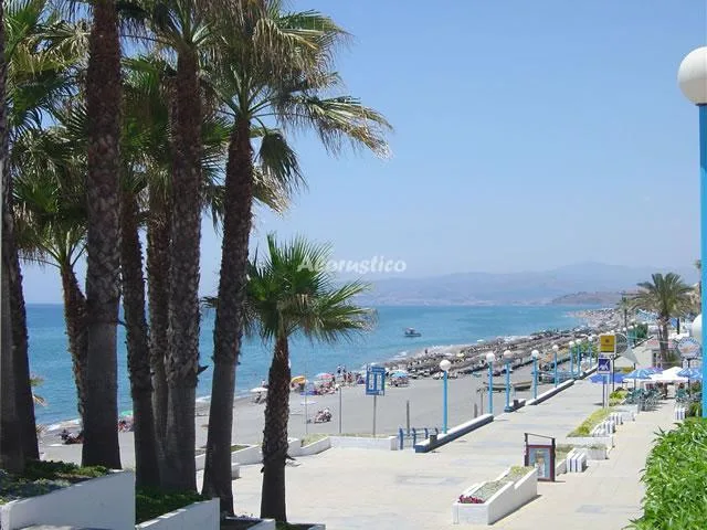 Alojamiento turístico CORTIJO MONTEALEGRE en TORROX · MÁLAGA