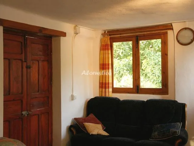 LA CASA DE LOS AGUACATES en TOLOX — miniatura 5