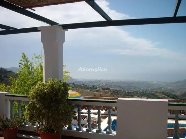 CORTIJO CUATRO CAMINOS en FRIGILIANA — foto 3
