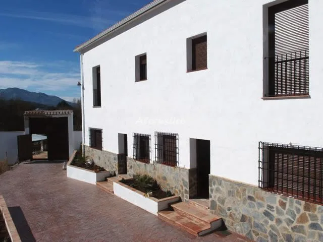 CORTIJO LA ERA 1 en VILLANUEVA DEL TRABUCO — miniatura 5