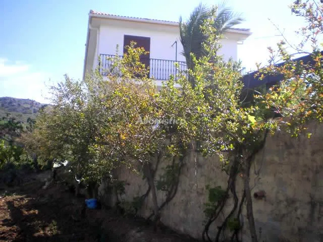 LA VEGUILLA en CUEVAS DEL BECERRO — foto 2