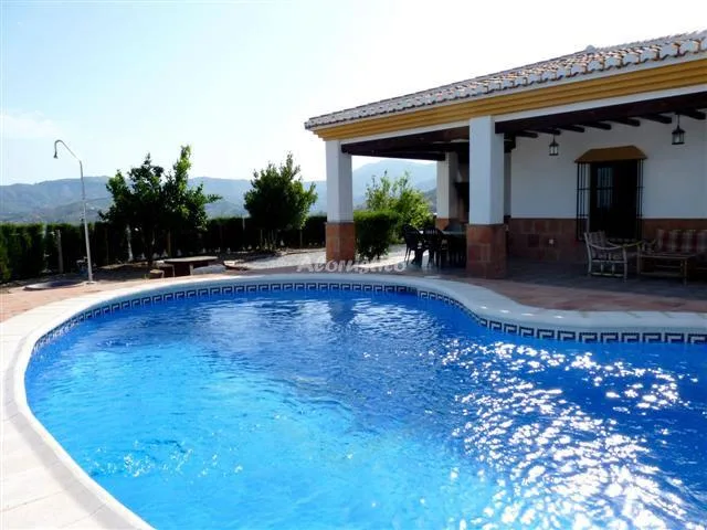 Alojamiento turístico CASA ADRIÁN en ALMÁCHAR · MÁLAGA