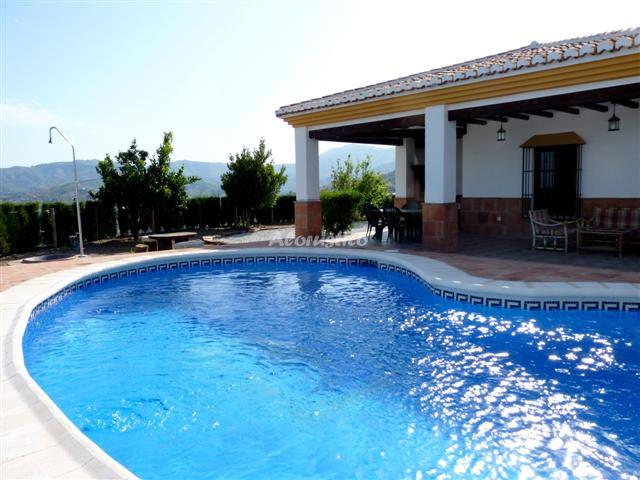Alojamiento turístico CASA ADRIÁN en ALMÁCHAR, MÁLAGA
