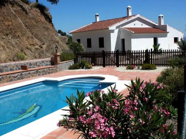 CASA EL EMIGRANTE en ÁLORA — miniatura 14