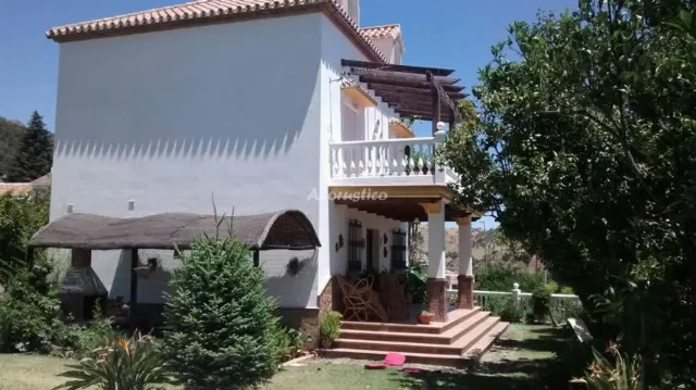 Alojamiento turístico VILLA RIILLO en CASARABONELA · MÁLAGA