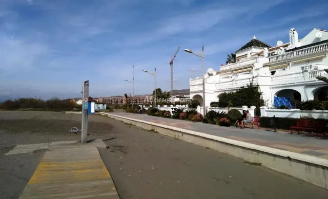 Alojamiento turístico PISO TORROX en TORROX · MÁLAGA