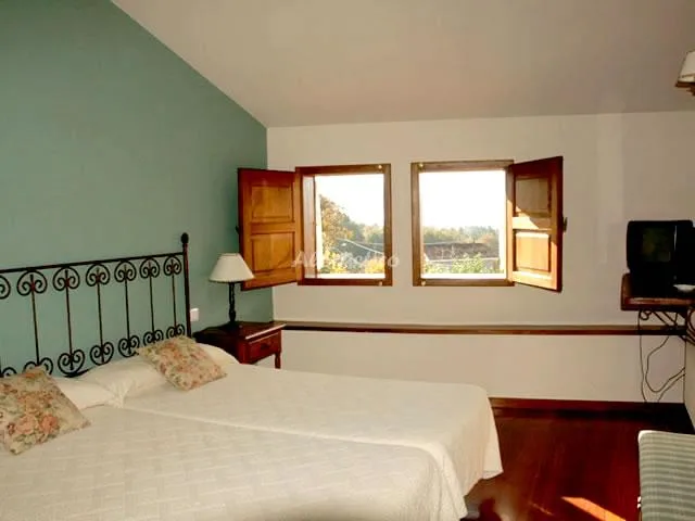 PAZO DE ESPOSENDE--90 + 90 HABITACIÓN 1 en RIBADAVIA — foto 3
