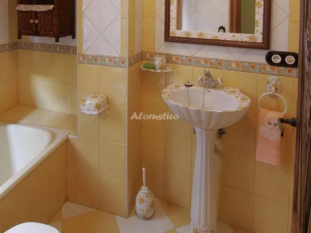 CASA DE LA ABUELA en CEPEDA DE LA SIERRA — miniatura 6
