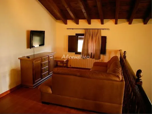 CASA SOLANA DEL CASTILLO en ALANÍS — miniatura 5