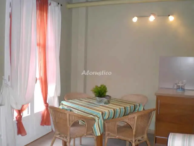 REFITOLERÍA APARTAMENTOS B en SEGOVIA — foto 3
