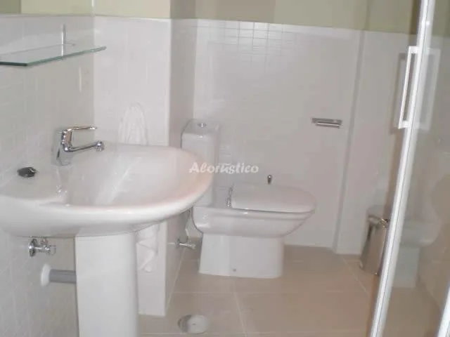 REFITOLERÍA APARTAMENTOS B en SEGOVIA — miniatura 13
