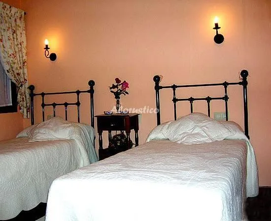 CASA RURAL LA FRESNEDA en MARTÍN MUÑOZ DE LAS POSADAS — miniatura 9