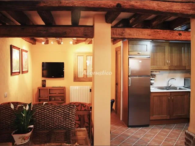 LA CASA VIEJA en TABANERA DEL MONTE — foto 2