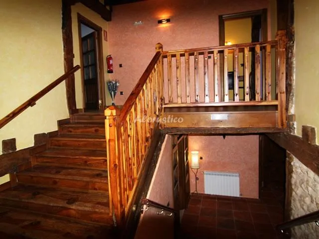 CASA DE LA VILLA - HABITACION NARANJA en FUENTEPINILLA — miniatura 9