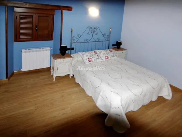 CASA DE LA VILLA - HABITACION NARANJA en FUENTEPINILLA — miniatura 10