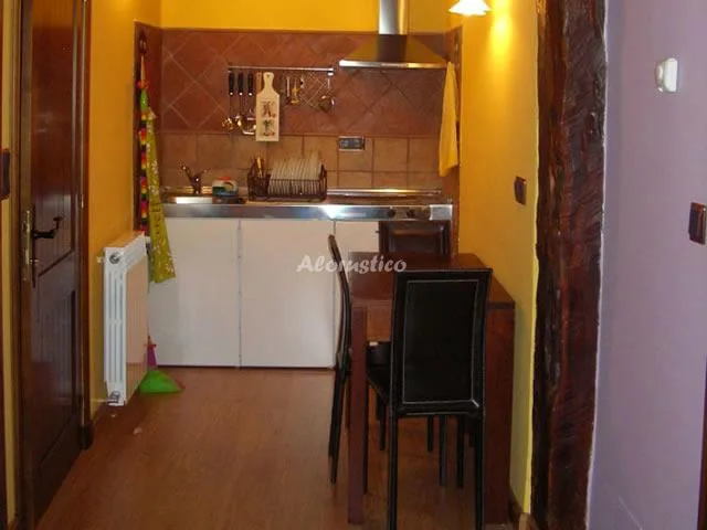 CASA DE LA VILLA - HABITACION NARANJA en FUENTEPINILLA — foto 3
