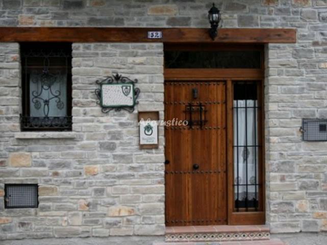 Alojamiento turístico CASA RURAL TERESA--HAB. SERGORBINA (MATRIMONIO) en LIBROS, TERUEL