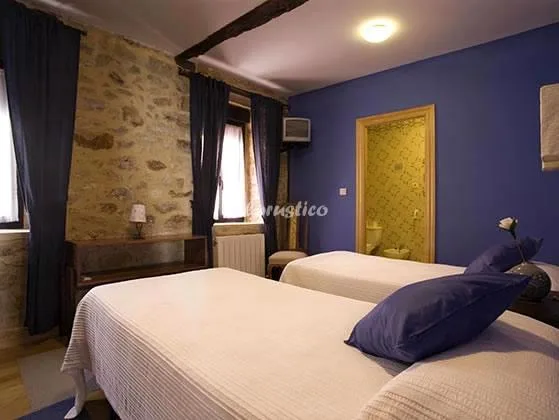 CASA ENKARTADA-HABITACIÓN ROJA en SOPUERTA — miniatura 5