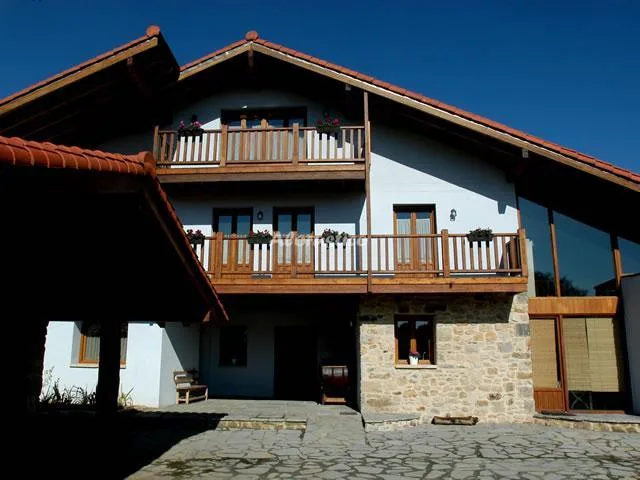 CASA ERROTA BARRI--201--HAB. ABUHARDILLADA 1,50 en MUNGÍA — foto 2