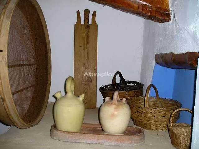 CASA RUTA DEL AGUA en MUNEBREGA — miniatura 8