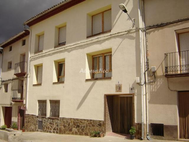 Alojamiento turístico APARTAMENTO SOL en MUNEBREGA, ZARAGOZA