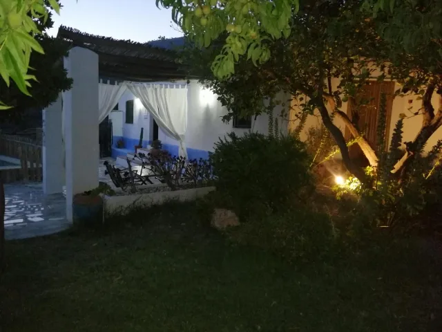 LA ENCINA DE MEZQUIRINA en LANJARÓN — miniatura 28