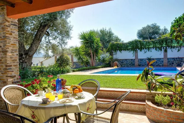 Alojamiento turístico CASA LOS NARANJOS en ÓRGIVA · GRANADA