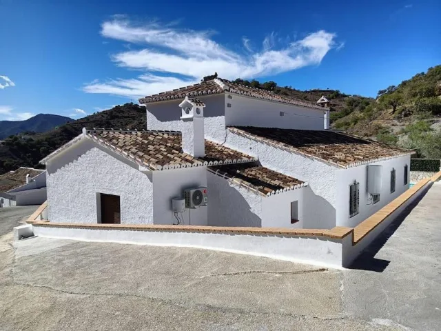 CASA LA FUENTE en ÁLORA — miniatura 8